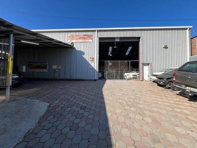 Commercial Property for Sale in Neave Industrial Eastern Cape